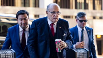 El exalcalde de Nueva York Rudy Giuliani, que fue abogado de Donald Trump, a su llegada a un tribunal de Washington