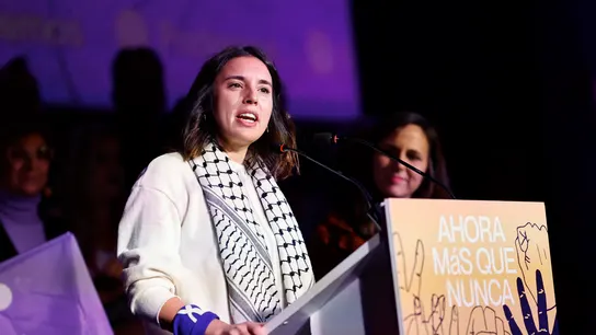 Irene Montero, interviene ante la mirada de la secretaria general de Podemos, Ione Belarra Irene Montero, interviene ante la mirada de la secretaria general de Podemos, Ione Belarra