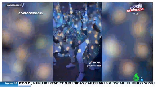 El vídeo viral de las cosas de las que nadie te advierte de las cenas de empresa El vídeo viral de las cosas de las que nadie te advierte de las cenas de empresa