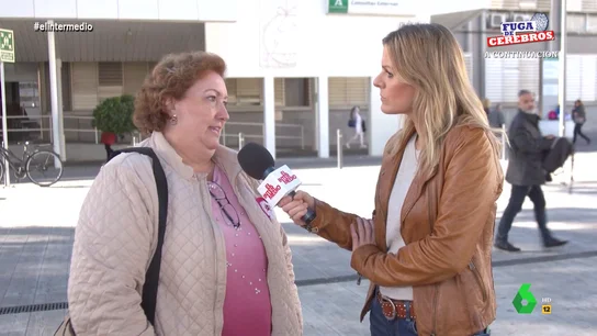 Una paciente tajante sobre el estado de la sanidad en Andalucía: "Es una pena, estamos hablando de vidas humanas" Una paciente tajante sobre el estado de la sanidad en Andalucía: "Es una pena, estamos hablando de vidas humanas"