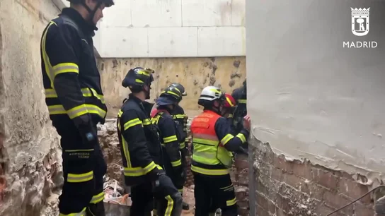 Muere un trabajador en Malasaña (Madrid) al derrumbarse la galería subterránea en la que trabajaba Muere un trabajador en Malasaña (Madrid) al derrumbarse la galería subterránea en la que trabajaba