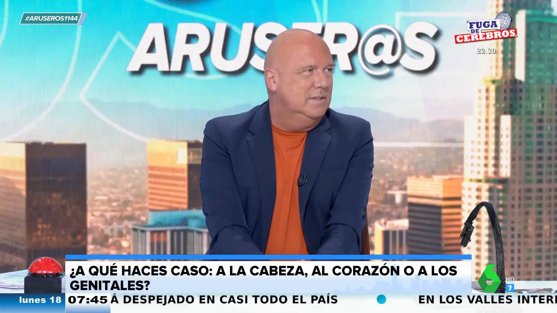 Alfonso Arús reconoce en directo que toma las decisiones "con los genitales" y así reacciona Angie Cárdenas