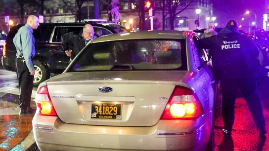 Un coche se estrella contra la comitiva de vehículos de Biden en Delaware, EEUU Un coche se estrella contra la comitiva de vehículos de Biden en Delaware, EEUU
