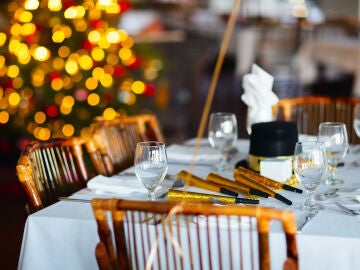 Imagen de una mesa de restaurante en Nochevieja