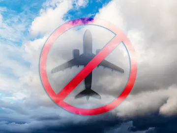 Avión con señal de prohibido Avión con señal de prohibido