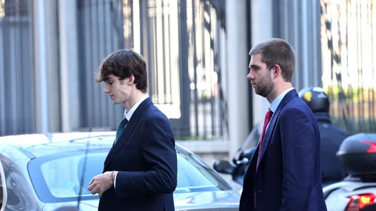 Pablo y Miguel Urdangarin, a su llegada al cumpleaños de la infanta Elena Pablo y Miguel Urdangarin, a su llegada al cumpleaños de la infanta Elena