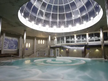 Palacio del Agua en el Balneario de Mondariz Palacio del Agua en el Balneario de Mondariz