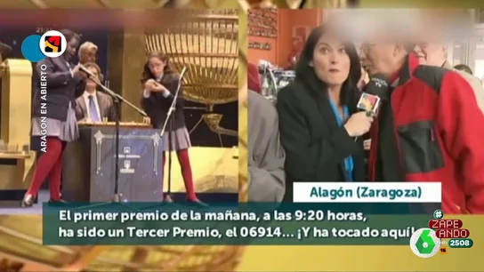 Un hombre confiesa a una reportera que el tercer premio de la Lotería le pilló en el váter: "No sé si me he limpiado" Un hombre confiesa a una reportera que el tercer premio de la Lotería le pilló en el váter: "No sé si me he limpiado"