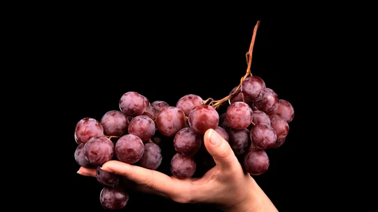 El 'secreto' de las uvas: el ingrediente que ayuda a prevenir las células cancerígenas  El 'secreto' de las uvas: el ingrediente que ayuda a prevenir las células cancerígenas