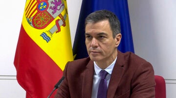 Pedro Sánchez destaca el "esfuerzo colosal" de las Fuerzas Armadas para defender "el compromiso de España con la paz mundial"