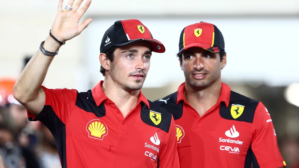 Charles Leclerc, con Carlos Sainz