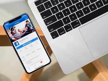 Facebook Facebook