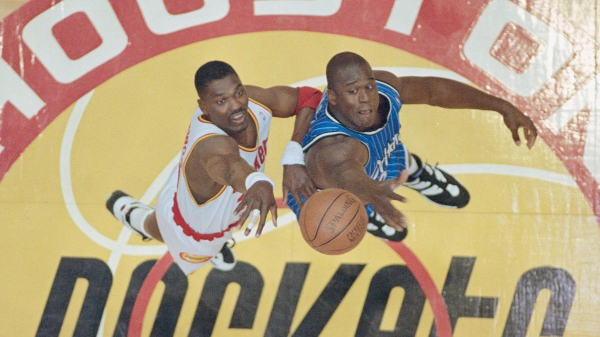 Shaquille O'Neal, con Olajuwon