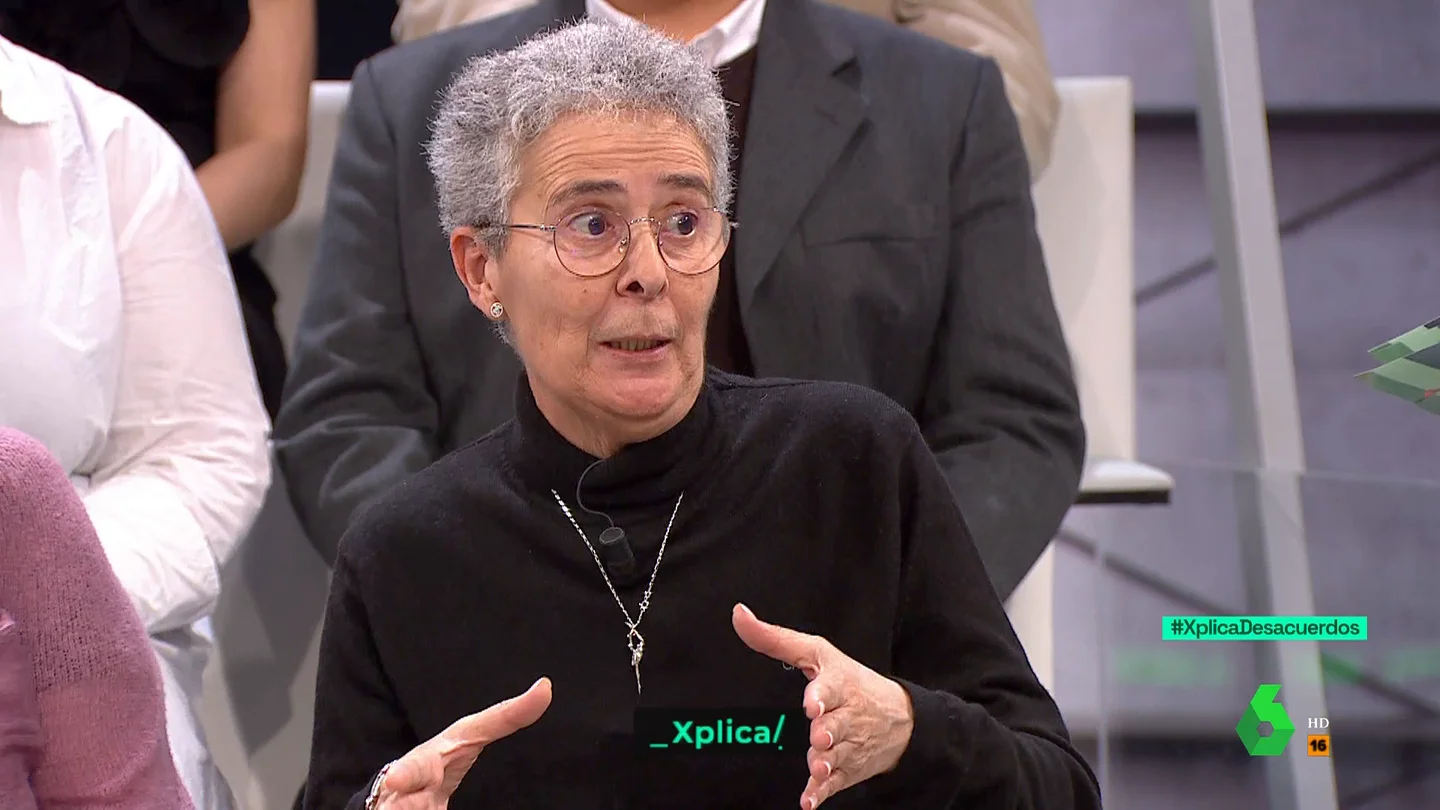 La portavoz de Las Kellys estalla: "El día que digamos que no se hace ni una habitación más en este país cambiarán nuestras condiciones" La portavoz de Las Kellys estalla: "El día que digamos que no se hace ni una habitación más en este país cambiarán nuestras condiciones"