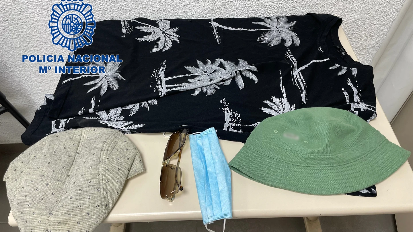 Objetos personales del ladrón detenido Objetos personales del ladrón detenido