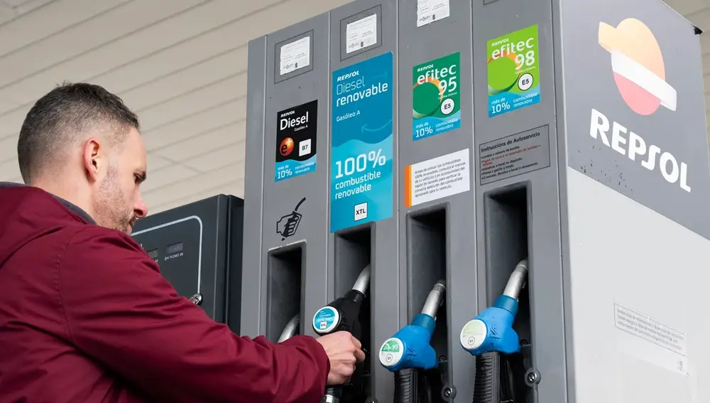 Estas son las 50 gasolineras donde puedes repostar tu coche con combustible 100% sostenible 
