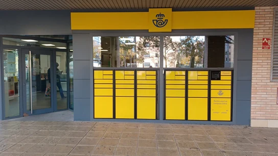 Sucursal de Correos en Zaragoza. Sucursal de Correos en Zaragoza.