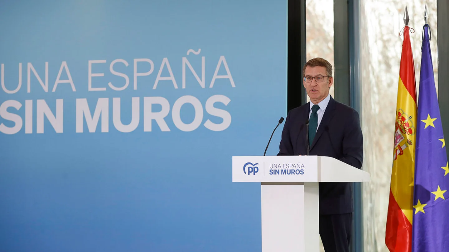 Alberto Núñez Feijóo ante los medios Alberto Núñez Feijóo ante los medios