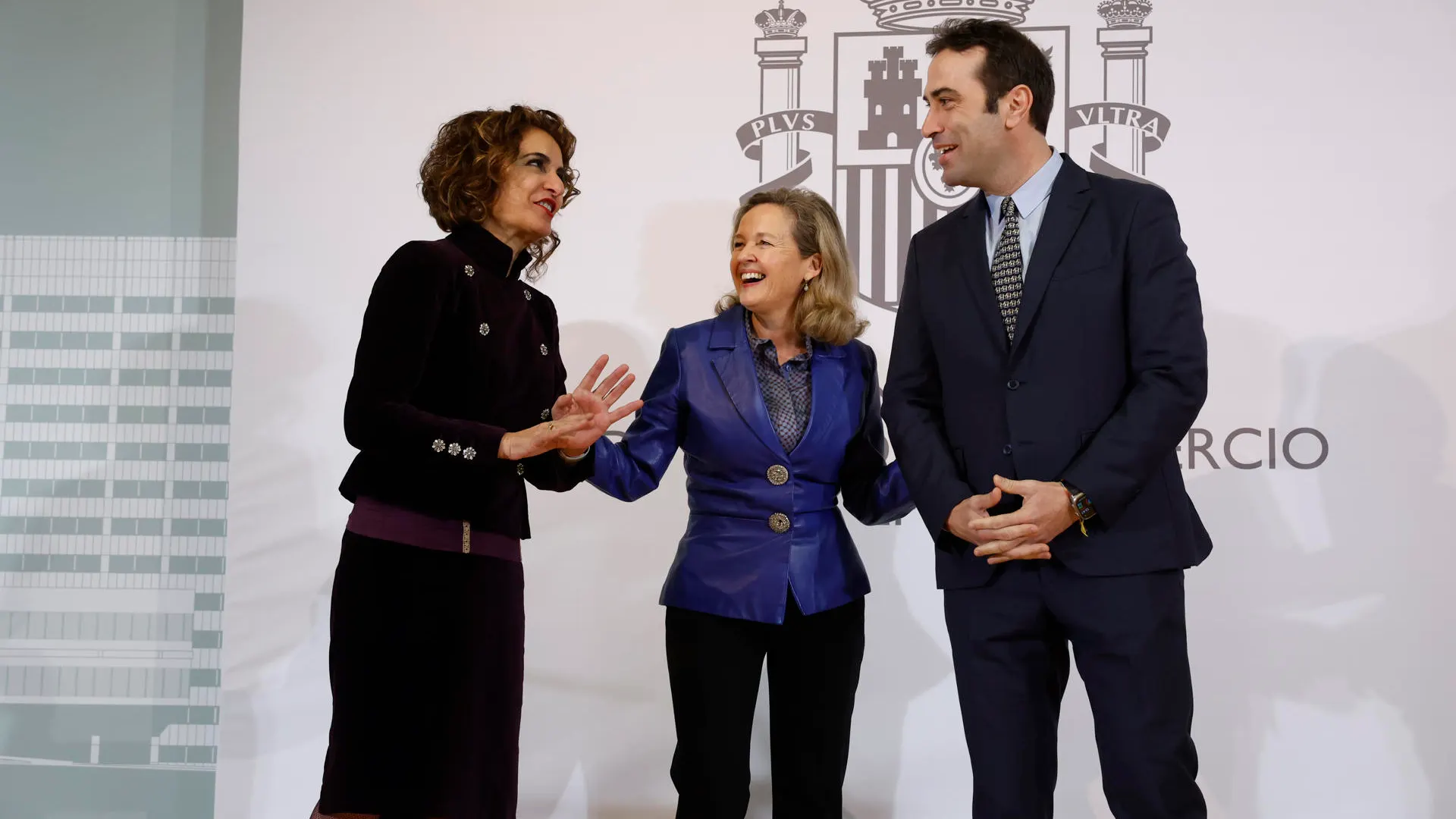 Nadia Calviño, María Jesús Montero y el nuevo ministro de Economía, Comercio y Empresa, Carlos Cuerpo.