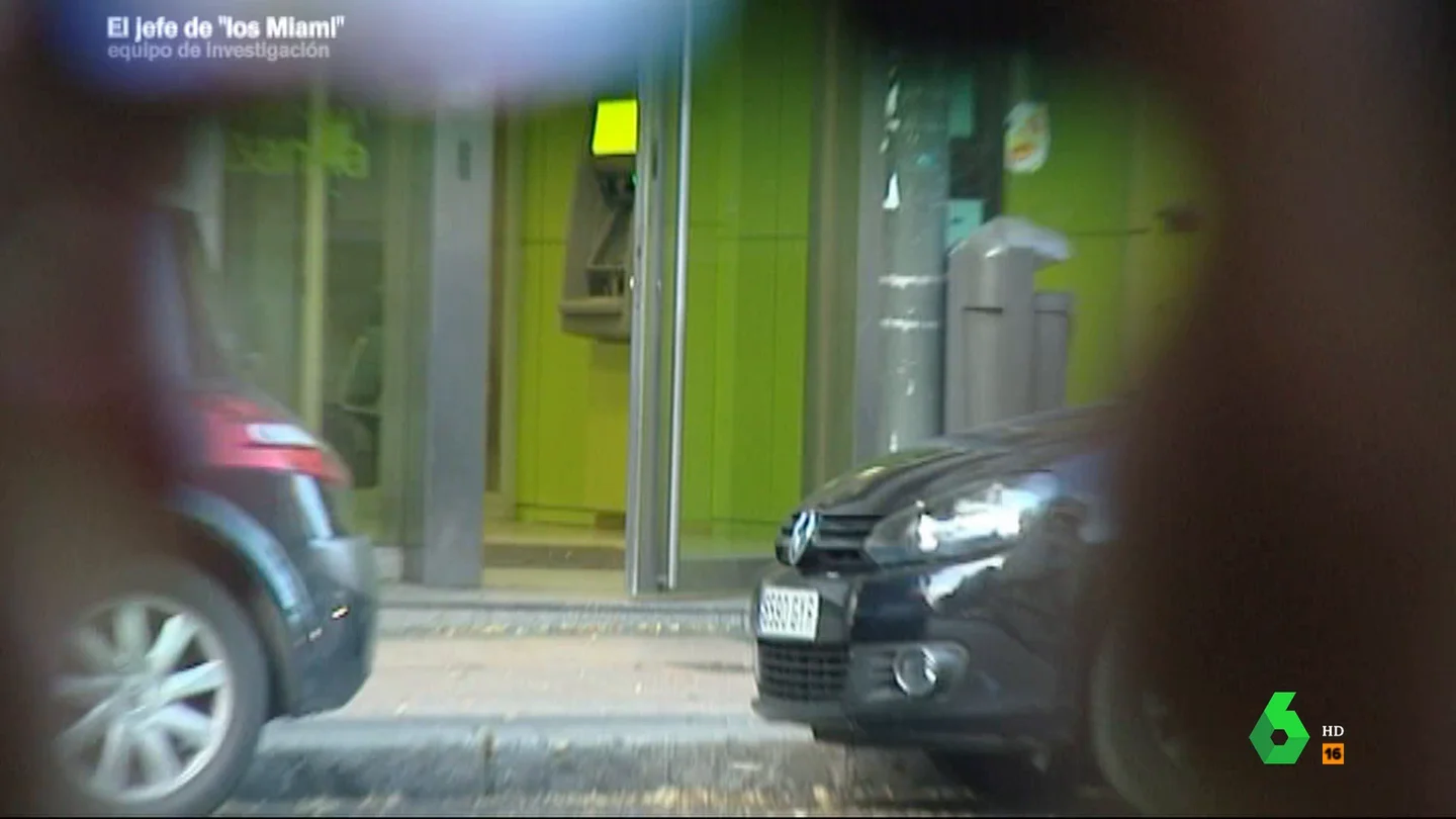 "En tres días ingresó 600.000 euros en bancos": el sorprendente modus operandi del jefe de 'Los Miami' antes de su detención "En tres días ingresó 600.000 euros en bancos": el sorprendente modus operandi del jefe de 'Los Miami' antes de su detención