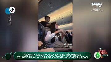 "¿Perdona?": la reacción viral de una pasajera al escuchar a la azafata cantar las Campanadas
