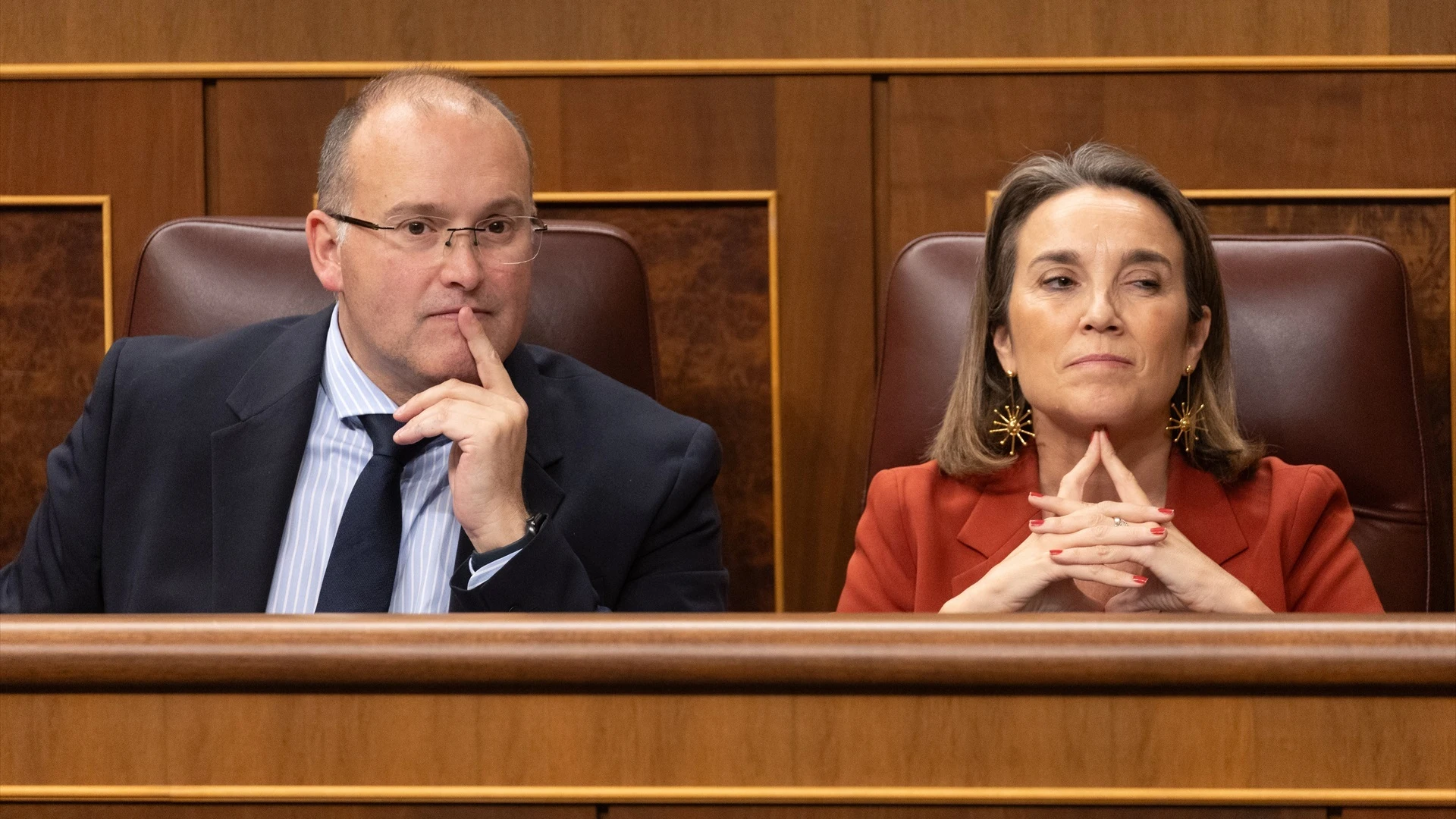 El portavoz del PP en el Congreso, Miguel Ángel Tellado y la secretaria general del PP, Cuca Gamarra.