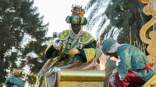 El atuendo elegido por el empresario hostelero José Luis Cabeza para encarnar al Rey Baltasar en la cabalgata de Sevilla El atuendo elegido por el empresario hostelero José Luis Cabeza para encarnar al Rey Baltasar en la cabalgata de Sevilla