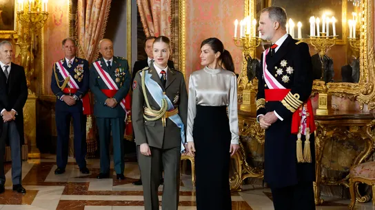 La princesa Leonor se estrena junto a los reyes en la Pascua Militar vestida de cadete La princesa Leonor se estrena junto a los reyes en la Pascua Militar vestida de cadete