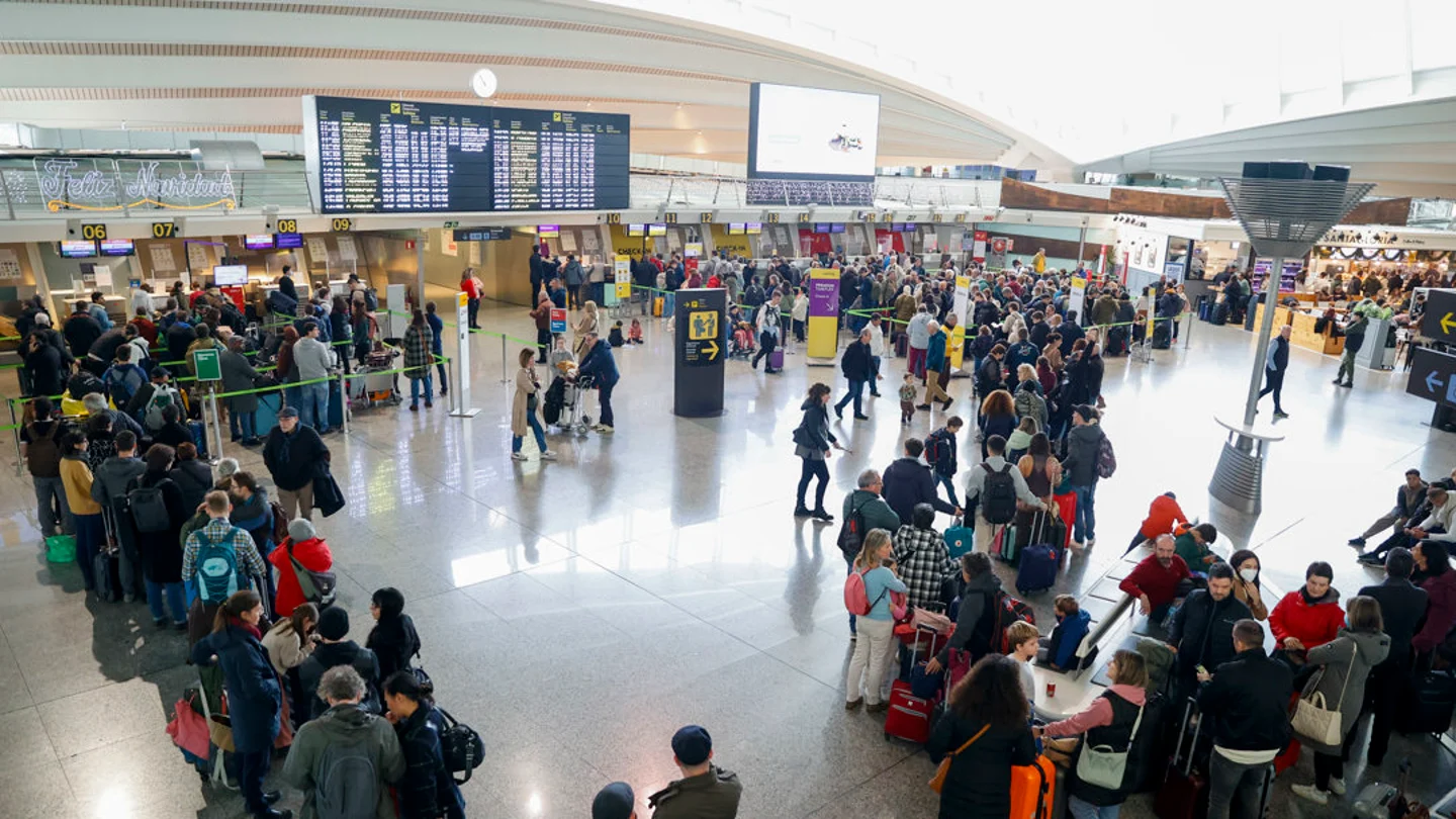 Iberia cifra en 17,6% el seguimiento en el tercer día de huelga de 'handling', con una puntualidad del 88% Iberia cifra en 17,6% el seguimiento en el tercer día de huelga de 'handling', con una puntualidad del 88%