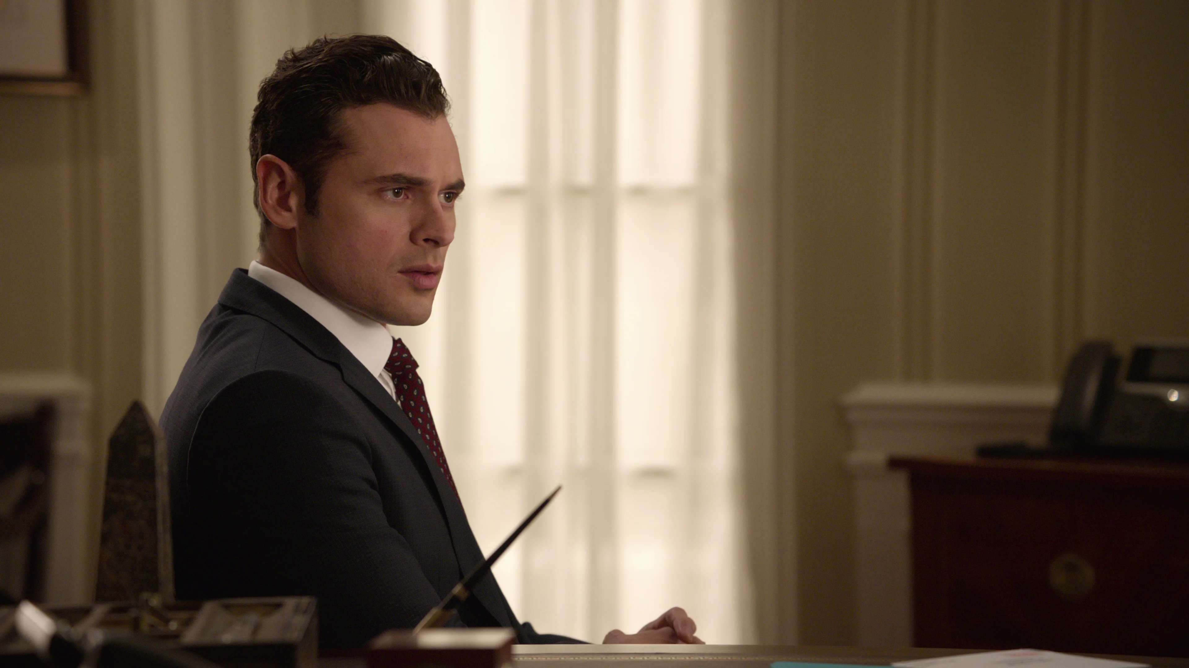 Adán Canto como el vicepresidente Aaron Shore en 'Sucesor designado'.