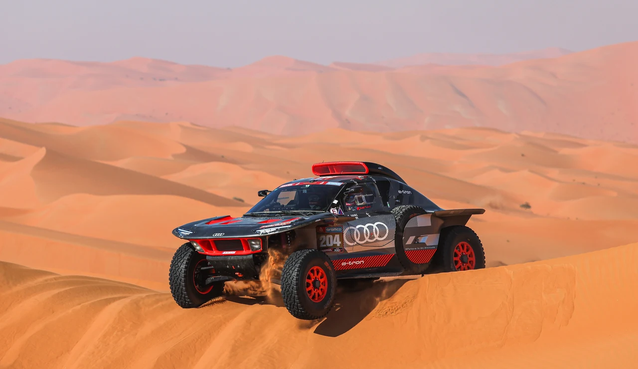 Carlos Sainz borda la estrategia y es líder virtual del Rally Dakar 2024