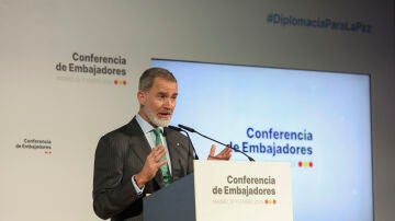 El rey Felipe VI clausura la VIII Conferencia de Embajadores de España, este jueves en Madrid.