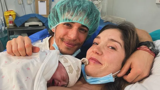Miguel Herrán ya ha sido papá con Celia Pedraza Miguel Herrán ya ha sido papá con Celia Pedraza