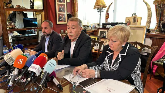 La defensa de Daniel Sancho acusa a la policía tailandesa de "manipulación": sólo confesó la pelea, no haber matado a Arrieta La defensa de Daniel Sancho acusa a la policía tailandesa de "manipulación": sólo confesó la pelea, no haber matado a Arrieta