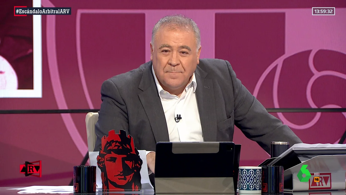 Ferreras, tajante: "Medina Cantalejo y Clos Gómez siguen manipulando el cortijo arbitral a su antojo" Ferreras, tajante: "Medina Cantalejo y Clos Gómez siguen manipulando el cortijo arbitral a su antojo"