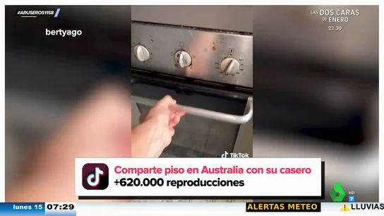 El viral de un español enseñando la asquerosa casa de su casero desata los gritos en el plató de Aruser@s: "Mira toda la mugre" El viral de un español enseñando la asquerosa casa de su casero desata los gritos en el plató de Aruser@s: "Mira toda la mugre"