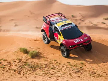Sébastien Loeb ya tiene el póker y busca una grieta en Carlos Sainz Sébastien Loeb ya tiene el póker y busca una grieta en Carlos Sainz