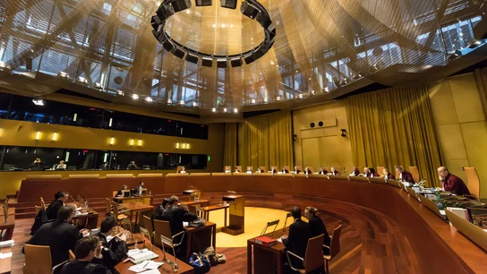 Una vista en la Gran Sala del Tribunal de Justicia de la Unión Europea. Una vista en la Gran Sala del Tribunal de Justicia de la Unión Europea.