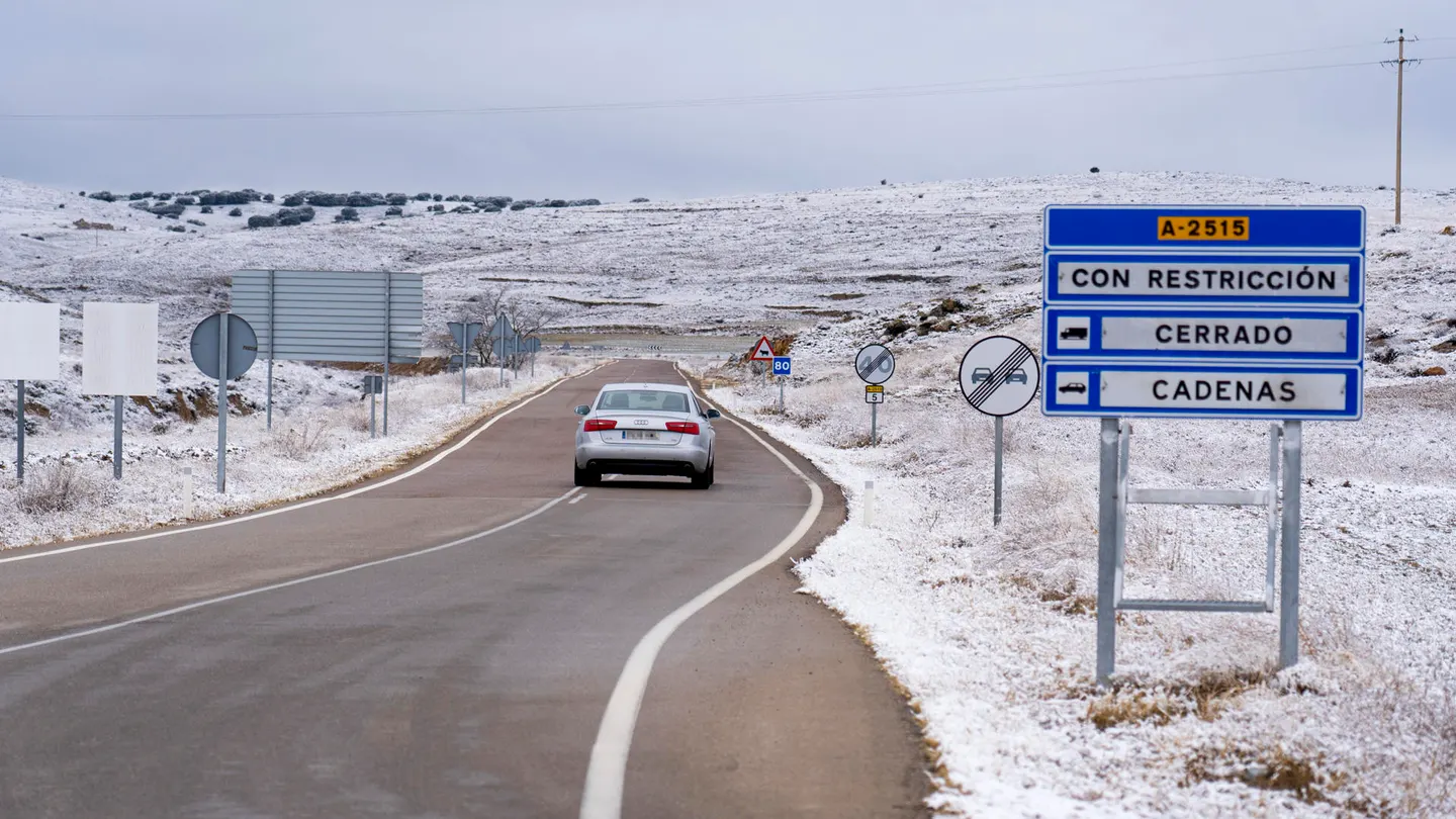 Los avisos de la DGT para evitar problemas ante el riesgo de nieve en numerosos puntos de España Los avisos de la DGT para evitar problemas ante el riesgo de nieve en numerosos puntos de España