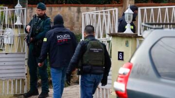 Operativo policial contra el terrorismo yihadista en las localidades barcelonesas de Rubí, Sant Pere de Ribes y Martorell, así como en Mérida (Extremadura).