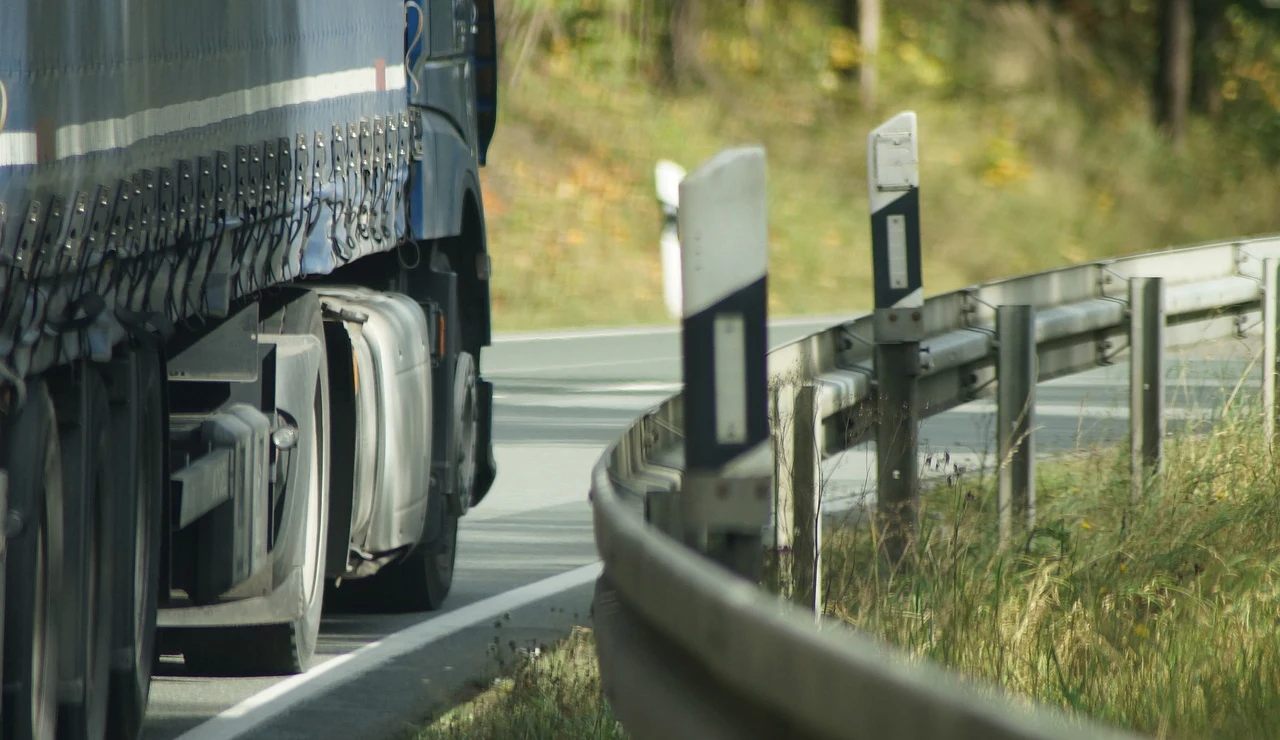 La Unión Europea acuerda la reducción de las emisiones de autobuses y camiones en un 90%