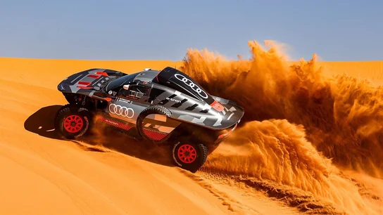 Carlos Sainz en las dunas Carlos Sainz en las dunas