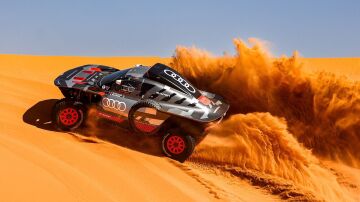 Carlos Sainz en las dunas 