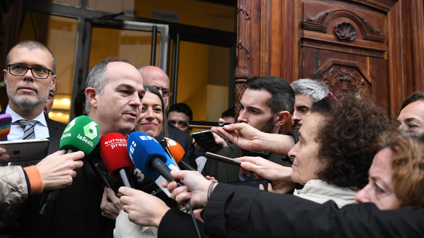 Cerdán (PSOE) y Turull (Junts) se reúnen en el Congreso de los Diputados El secretario general de Junts per Catalunya, Jordi Turull, ofrece declaraciones a los medios a su salida de una reunión con el secretario de Organización del PSOE, en el Congreso de los Diputados, a 17 de enero de 2024, en Madrid (España). Durante la reunión, han tratado la delegación de competencias de inmigración a la Generalitat. La reunión se celebra hoy en el Congreso y es la primera reunión entre Cerdán y Turull, después de que ambos hayan mantenido varios encuentros en Barcelona y Sui...