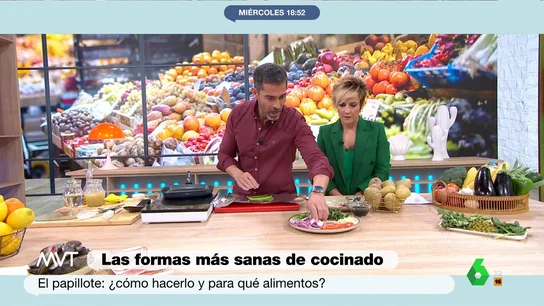 El nutricionista Pablo Ojeda nos enseña a hacer un papillot perfecto con sardinas y verduras El nutricionista Pablo Ojeda nos enseña a hacer un papillot perfecto con sardinas y verduras