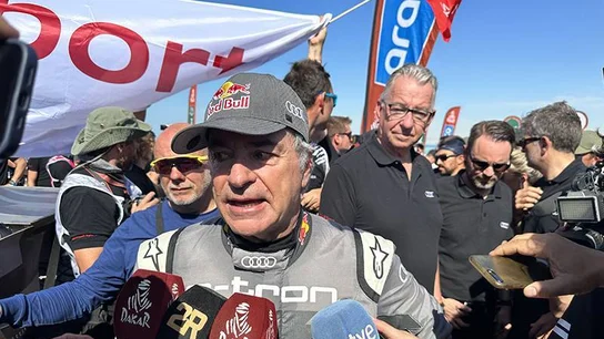 Carlos Sainz habla de su futuro después de haber ganado el Dakar Carlos Sainz habla de su futuro después de haber ganado el Dakar