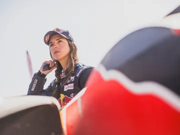 Crisitna Gutiérrez hace historia en el Rally Dakar y gana la categoría T3 Crisitna Gutiérrez hace historia en el Rally Dakar y gana la categoría T3
