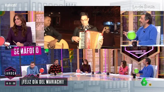 LAROCA Juan del Val confiesa que tuvo mariachis en su comunión: "No tiene ningún sentido" LAROCA Juan del Val confiesa que tuvo mariachis en su comunión: "No tiene ningún sentido"