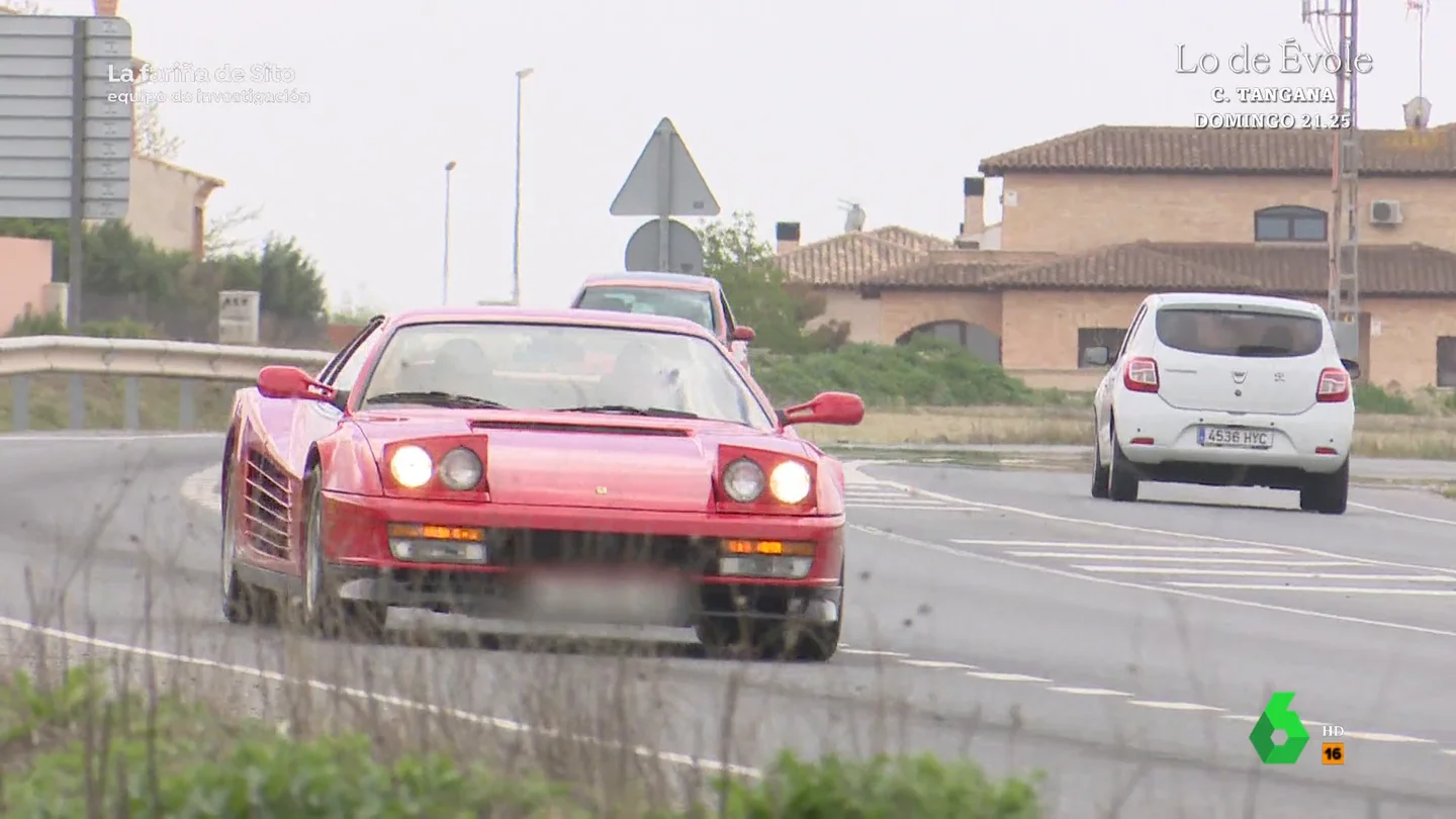 Los coches de alta gama, la perdición de Sito Miñanco: el exclusivo Ferrari con el que el narco se paseaba por Cambados Los coches de alta gama, la perdición de Sito Miñanco: el exclusivo Ferrari con el que el narco se paseaba por Cambados