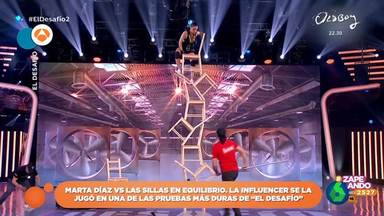 El tenso momento de Marta Díaz al enfrentarse al reto de las sillas en equilibrio de 'El desafío' El tenso momento de Marta Díaz al enfrentarse al reto de las sillas en equilibrio de 'El desafío'